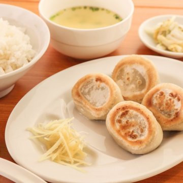 曾さんの餃子の餃包(焼き)