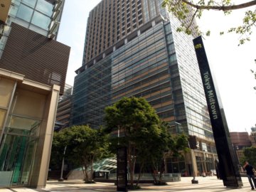 東京ミッドタウン（六本木交差点すぐ）