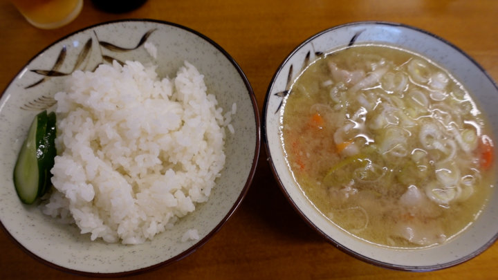 餃子とめしの包琳