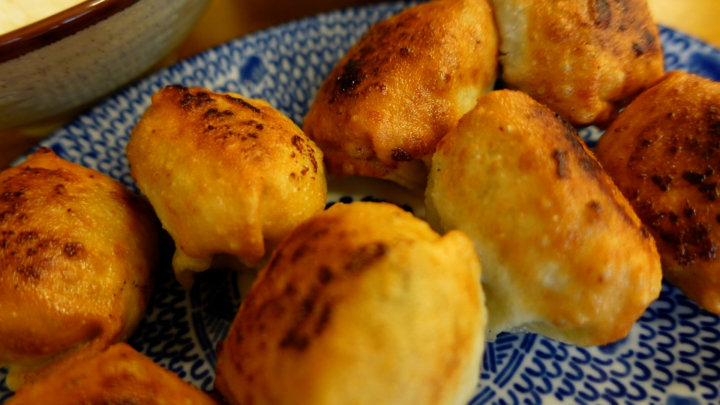 餃子とめしの包琳
