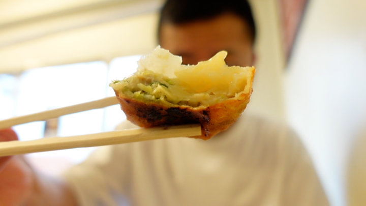 餃子とめしの包琳